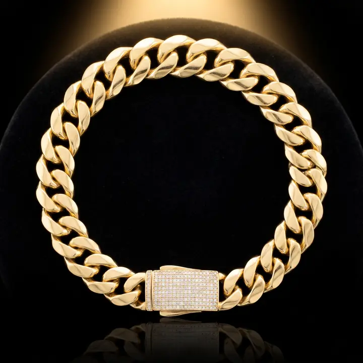 Pulsera cubana con broche pavé